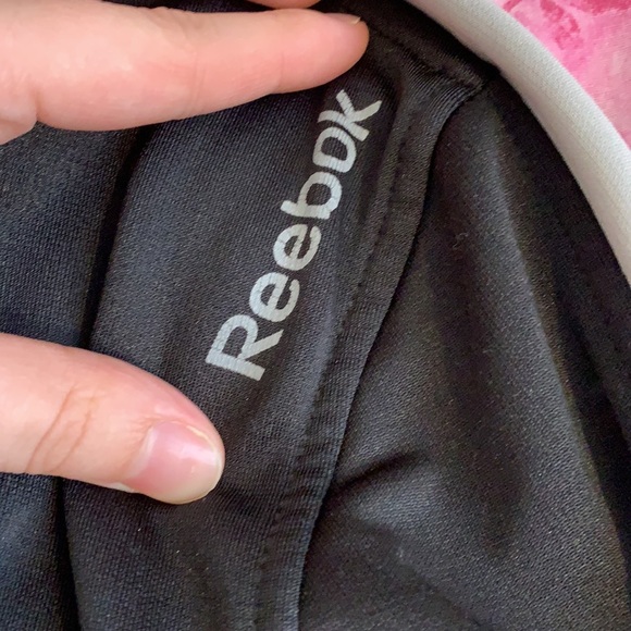 Reebok Sweatshirt - Picture 3 of 4